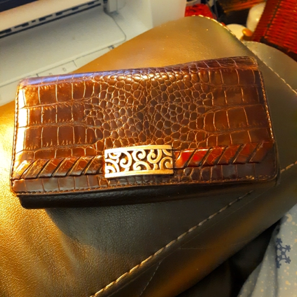 Brighton wallet